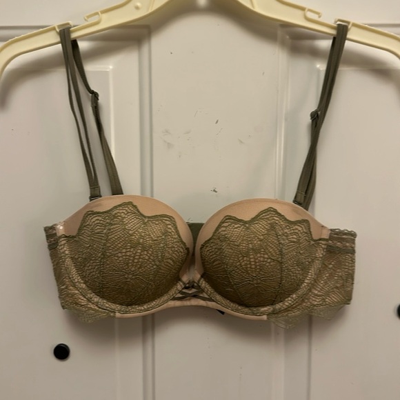 Victoria’s Secret Very Sexy Multi-way push-up Underwire Bra size 32B - Picture 1 of 11